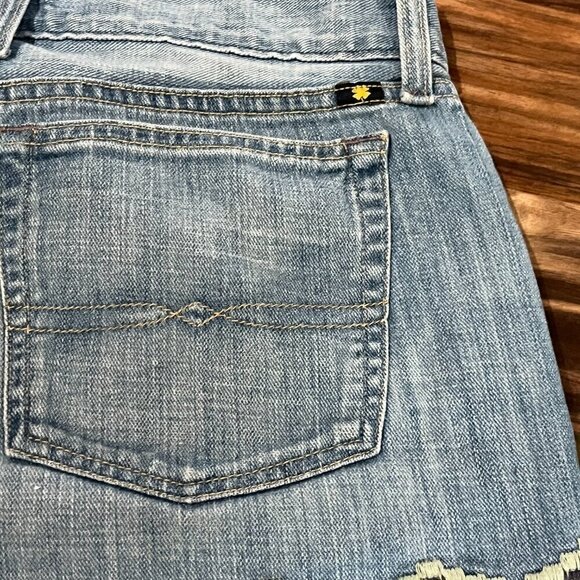 LUCKY BRAND Riley Jean Cut Off Shorts Stretch Denim Embroidered Hem - Picture 5 of 9